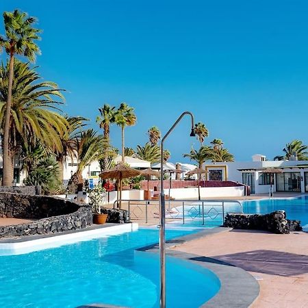 Pequeno Bungalow Firt Line Of The Sea Costa Teguise Eksteriør bilde