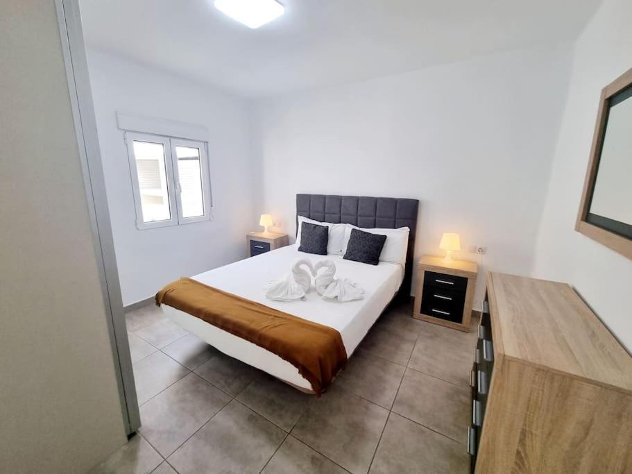 Pequeno Bungalow Firt Line Of The Sea Costa Teguise Eksteriør bilde