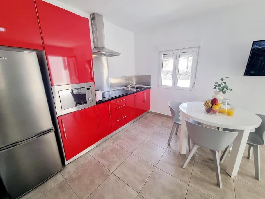 Pequeno Bungalow Firt Line Of The Sea Costa Teguise Eksteriør bilde