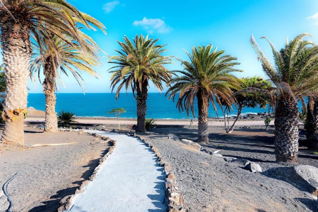Pequeno Bungalow Firt Line Of The Sea Costa Teguise Eksteriør bilde