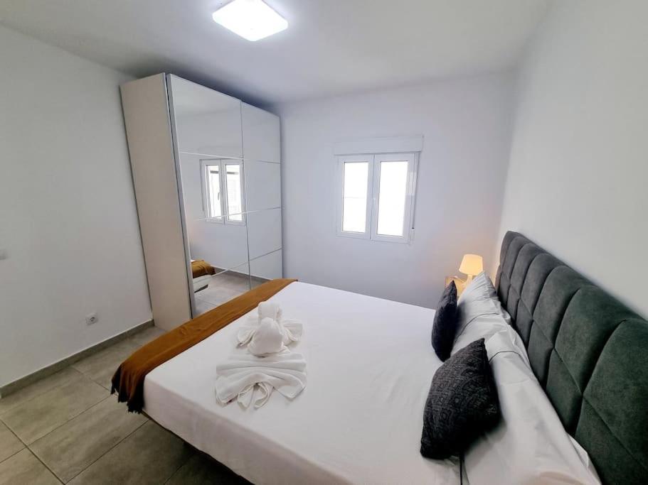 Pequeno Bungalow Firt Line Of The Sea Costa Teguise Eksteriør bilde