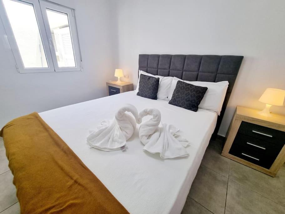 Pequeno Bungalow Firt Line Of The Sea Costa Teguise Eksteriør bilde